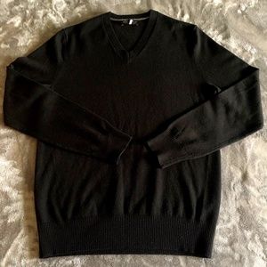 Black Men's Merino Wool V-Neck Sweater